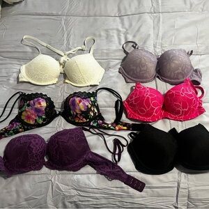 Victoria’s Secret and No Boundaries lot of bras.